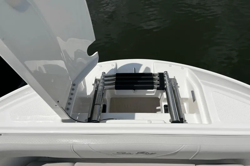 Slide: The Image of Sea Ray SDX 230 Outboard 2026 - 20