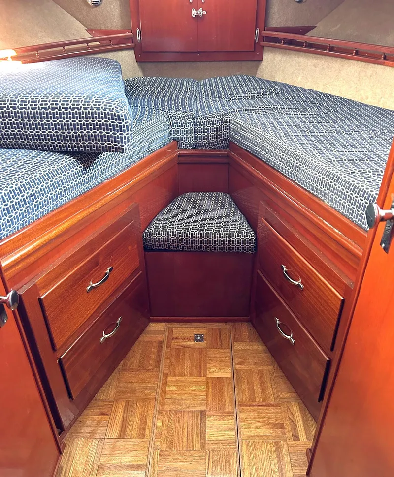 Slide: The Image of CONVERTIBLE V-BERTH & DOUBLE BUNK FORWARD - 15