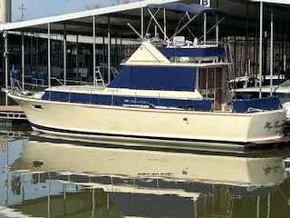 Slide: The Image of DOCKSIDE PROFILE WITH HER CUSTOM INSULATED "WINTER" WINDSHIELD COVERS!! - 30