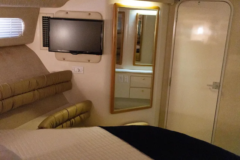 Slide: The Image of Sea Ray 630 Super Sun Sport 1996 - 22