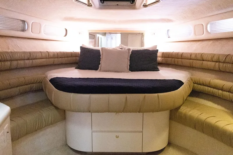 Slide: The Image of Sea Ray 630 Super Sun Sport 1996 - 4