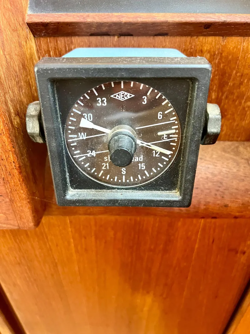 Slide: The Image of Vintage compass on 1989 Californian 48MY yacht, mounted on wooden panel. - 39