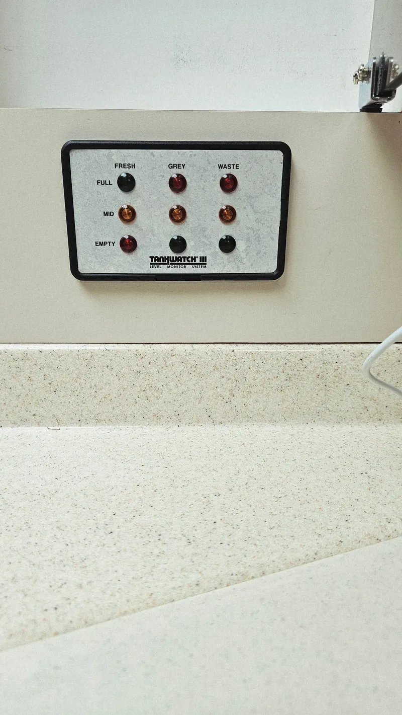 Slide: The Image of Chris-Craft 320 Express Cruiser 1998 - 32