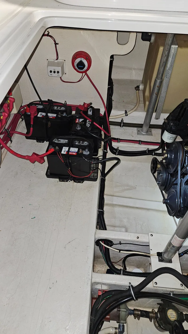 Slide: The Image of Chris-Craft 320 Express Cruiser 1998 - 35