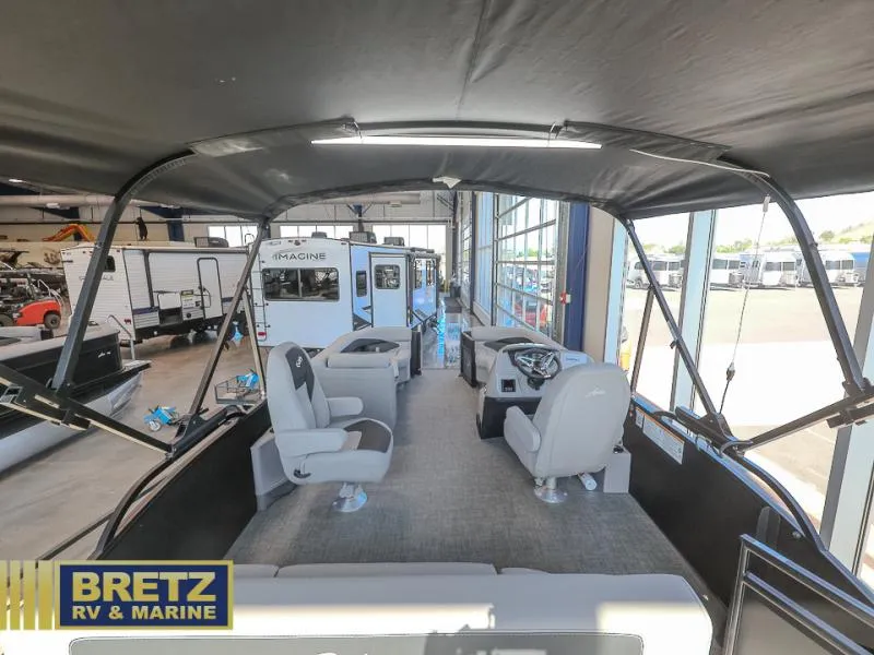 Slide: The Image of Aria A22UC 2025 - 13