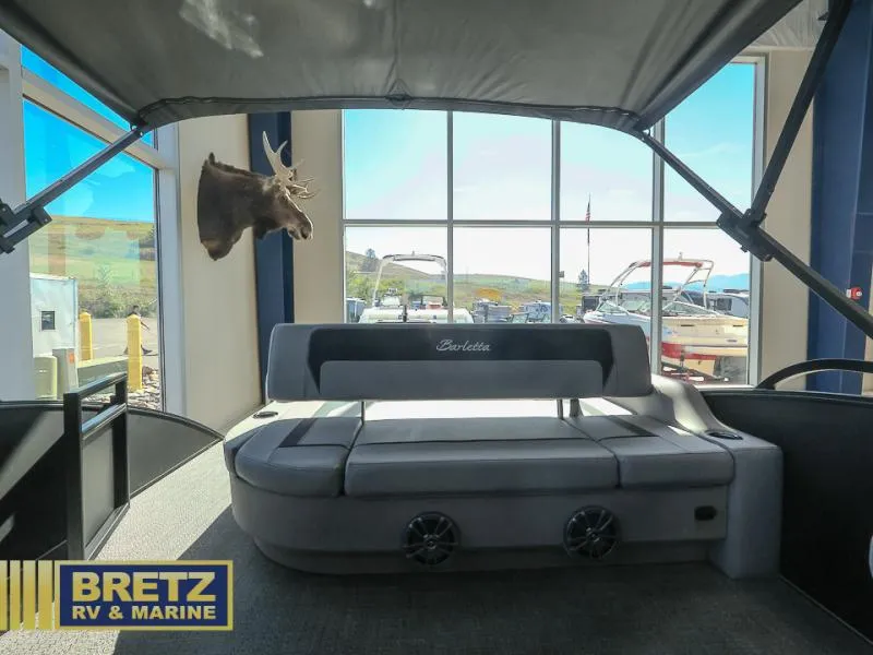 Slide: The Image of Aria A22UC 2025 - 8