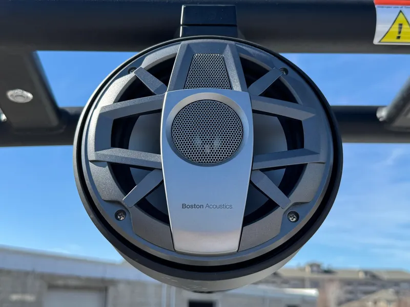 Slide: The Image of Boston Acoustics speaker on Montara 25' SURF BOSS 2.0 CWDH, 2025 model. - 22