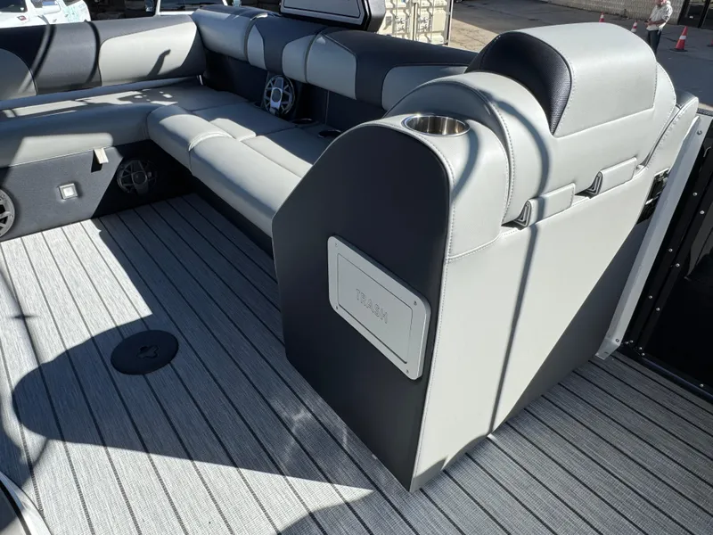 Slide: The Image of Montara 25' SURF BOSS 2.0 SL 2025 interior with sleek seating and modern design. - 16
