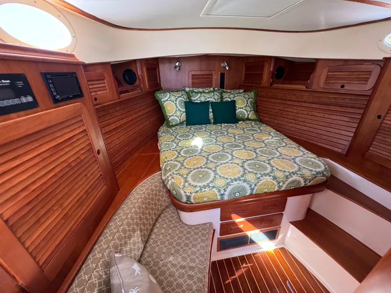 Slide: The Image of 2014 Hinckley Picnic Boat MKIII RAMBLER II - 13