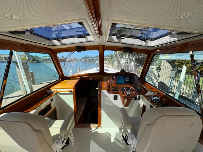 Slide: The Image of 2014 Hinckley Picnic Boat MKIII RAMBLER II - 9