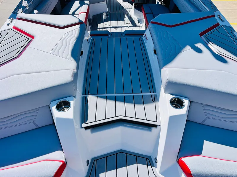 Slide: The Image of Nautique Super Air Nautique G23 2025 - 65