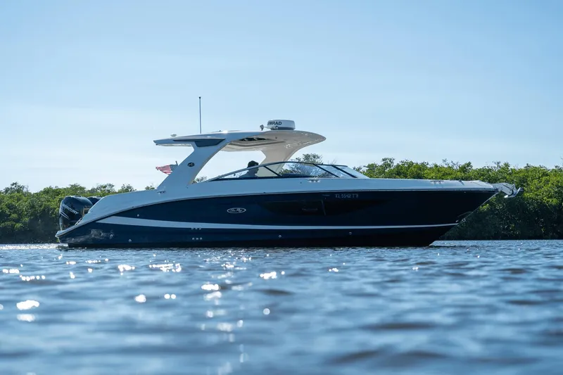 Slide: The Image of Sea Ray SLX 350 OB 2021 - 0