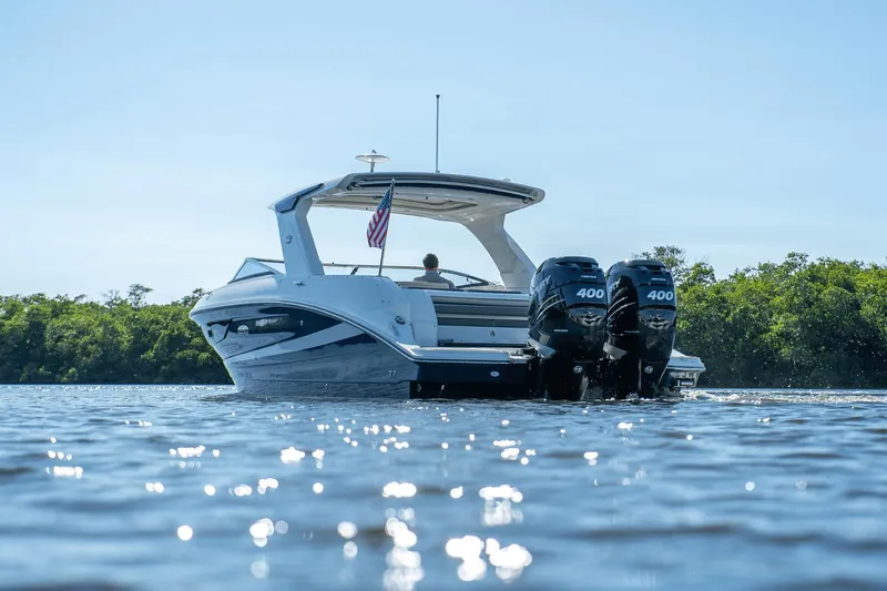 Slide: The Image of Sea Ray SLX 350 OB 2021 - 1