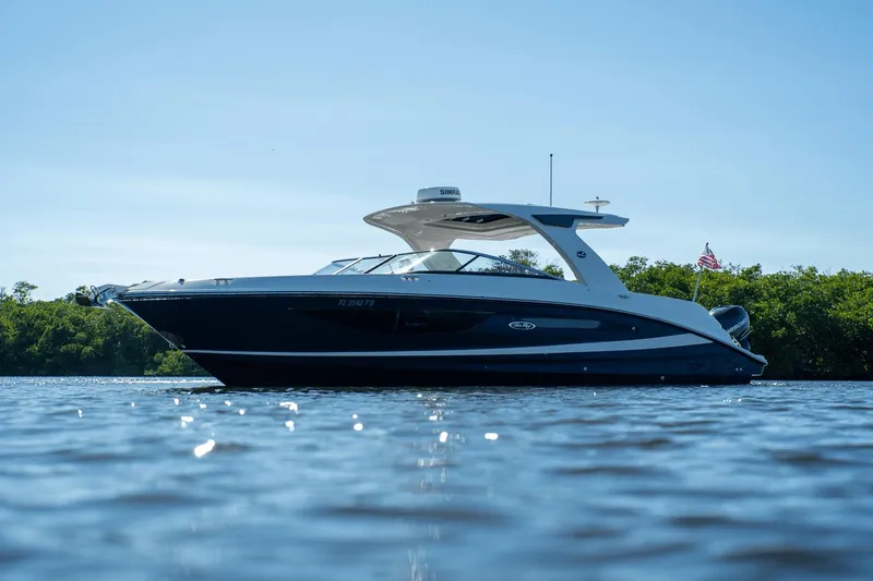 Slide: The Image of Sea Ray SLX 350 OB 2021 - 2