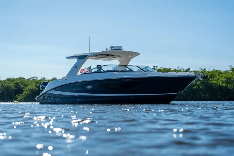 Slide: The Image of Sea Ray SLX 350 OB 2021 - 30