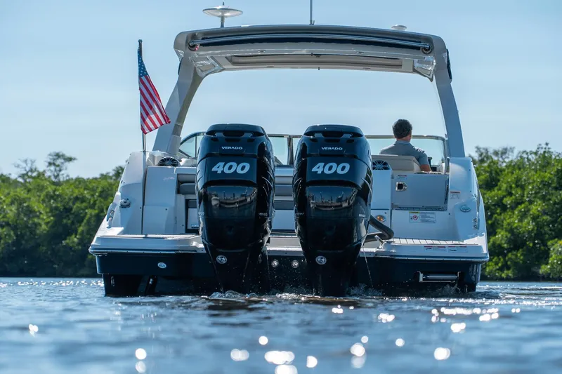 Slide: The Image of Sea Ray SLX 350 OB 2021 - 4