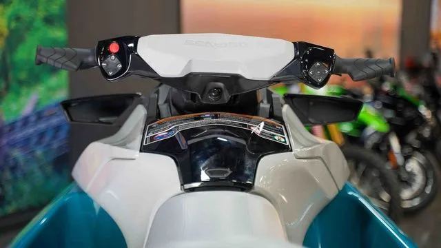 Slide: The Image of Sea-Doo GTI 2025 - 8