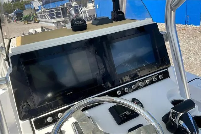 Slide: The Image of Sportsman Masters 247 Bay Boat 2021 - 17