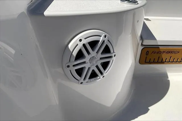 Slide: The Image of Sportsman Masters 247 Bay Boat 2021 - 20