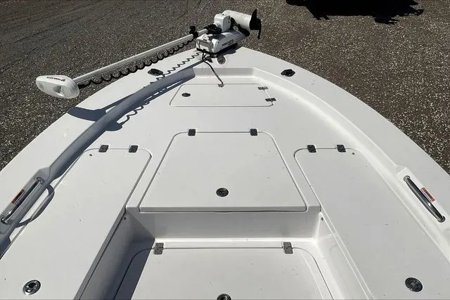 Slide: The Image of Sportsman Masters 247 Bay Boat 2021 - 40