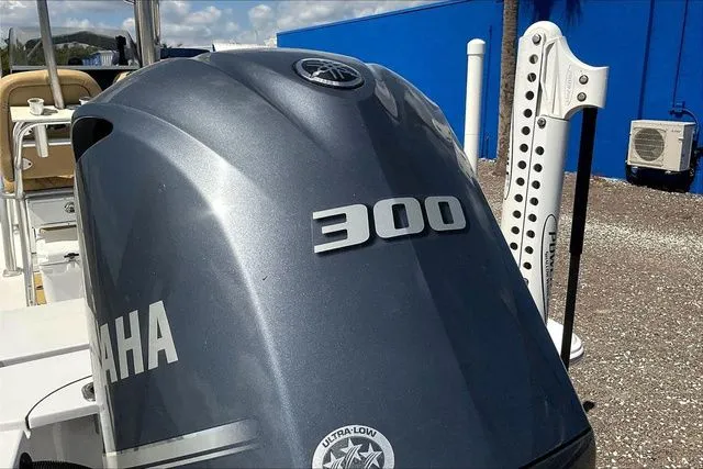 Slide: The Image of Sportsman Masters 247 Bay Boat 2021 - 57