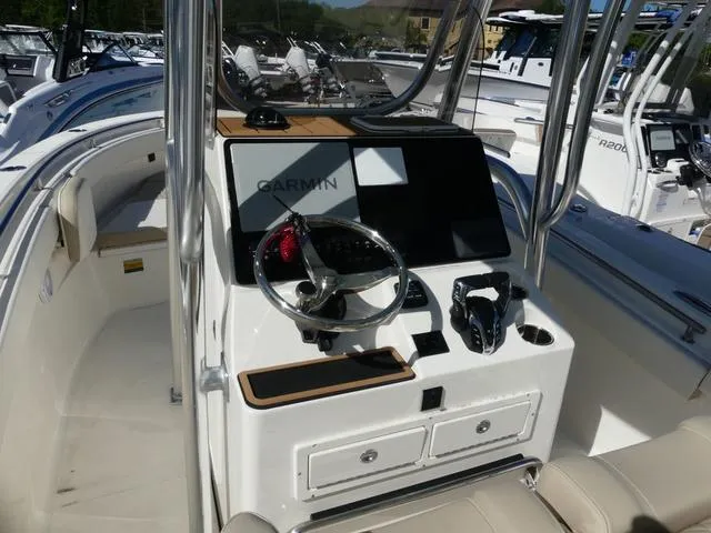 Slide: The Image of Bulls Bay 255CC 2025 - 13