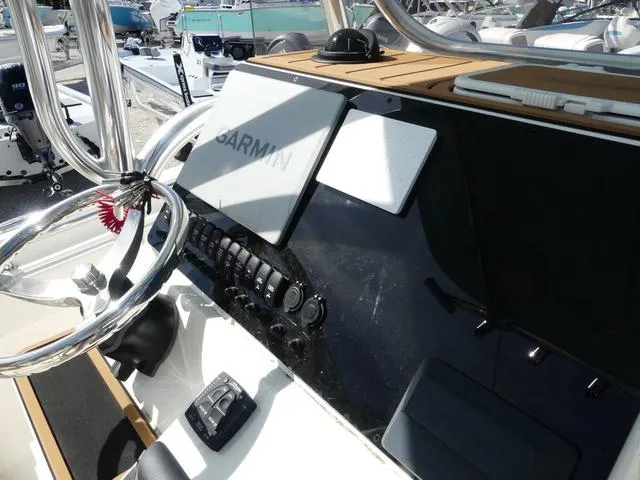 Slide: The Image of Bulls Bay 255CC 2025 - 16