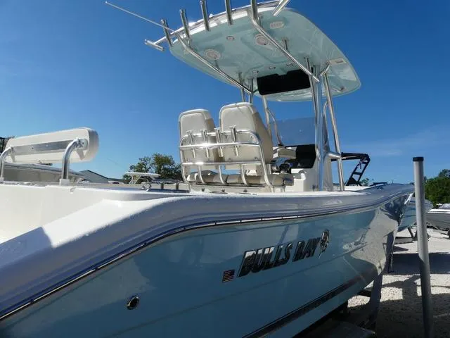 Slide: The Image of Bulls Bay 255CC 2025 - 9