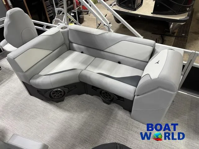 Slide: The Image of Luxurious seating on 2025 Tahoe Sport 23' Fish & Cruise boat, featuring modern design and comfort. - 18