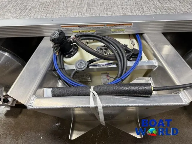 Slide: The Image of 2025 Tahoe Sport 23' Fish & Cruise boat fuel system with Honda 4-Stroke EFI. - 41