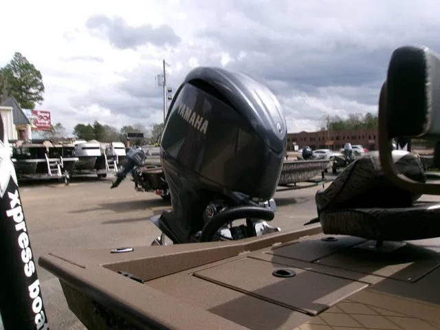 Slide: The Image of Xpress H210B 2025 - 6