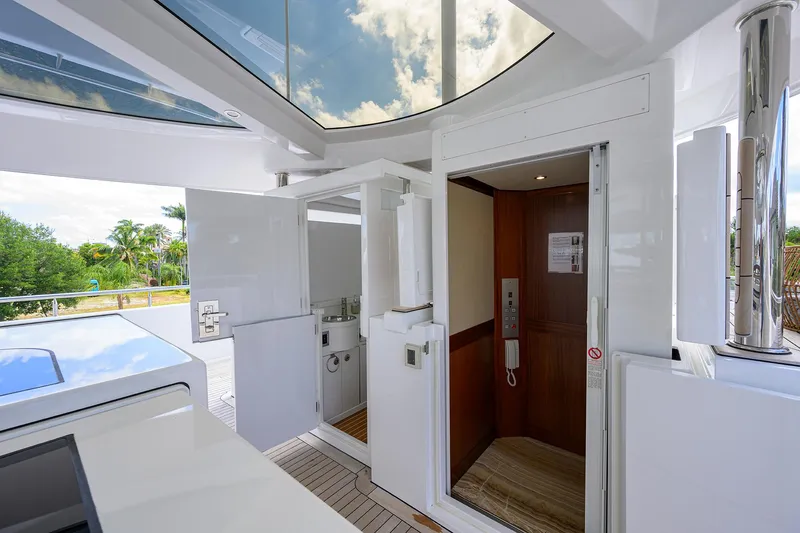 Slide: The Image of Westport Motor Yacht 2020 - 50