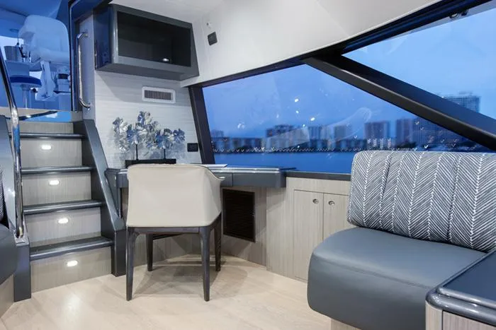 Slide: The Image of Pilothouse - Desk - 24