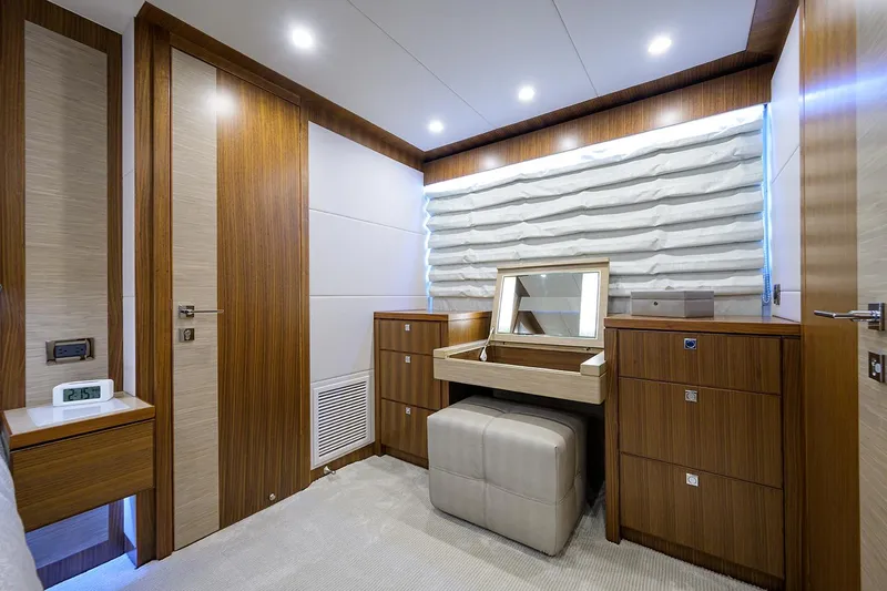 Slide: The Image of Master Stateroom - 25