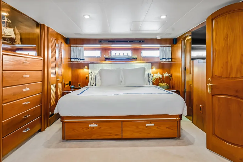 Slide: The Image of Owner's Stateroom - 13