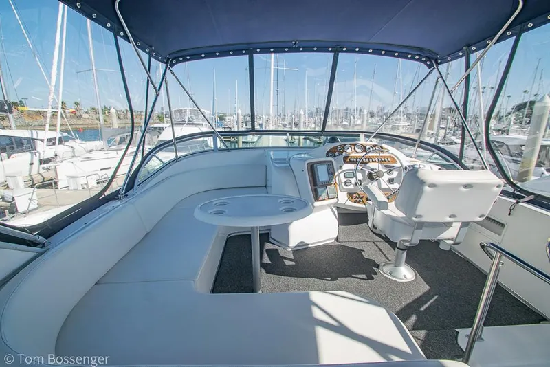 Slide: The Image of Bayliner 3788 Command Bridge Motoryacht 2001 - 50