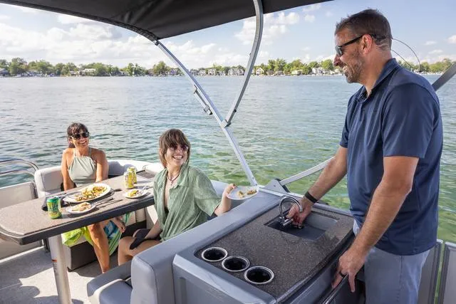 Slide: The Image of Godfrey Aquapatio 255 MT 2025 - 21