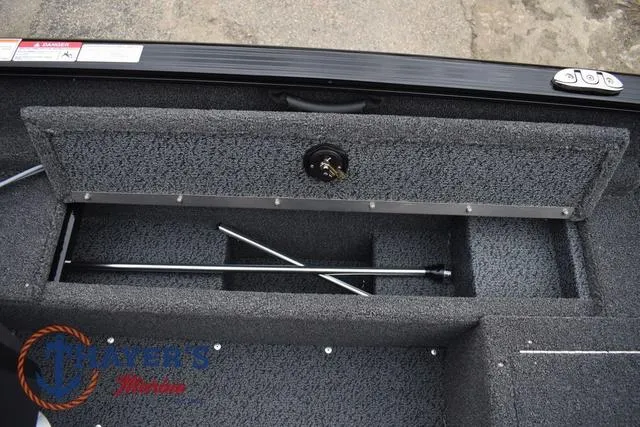 Slide: The Image of Lund 1650 Rebel XL SS 2025 - 19