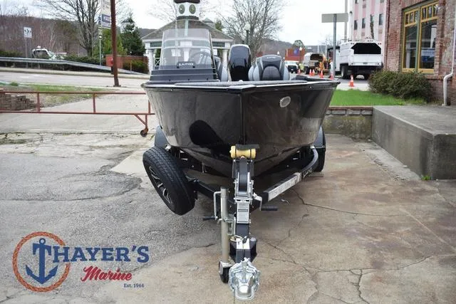 Slide: The Image of Lund 1650 Rebel XL SS 2025 - 7