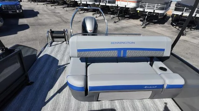 Slide: The Image of Bennington M Swingback 22 MSB 2025 - 20