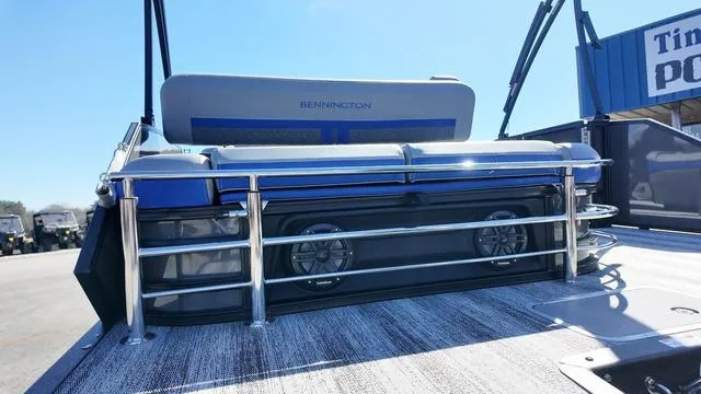 Slide: The Image of Bennington M Swingback 22 MSB 2025 - 5