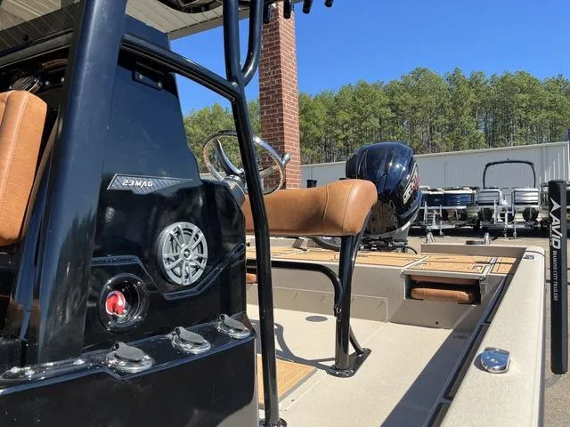 Slide: The Image of Avid 23 Mag 2025 - 13