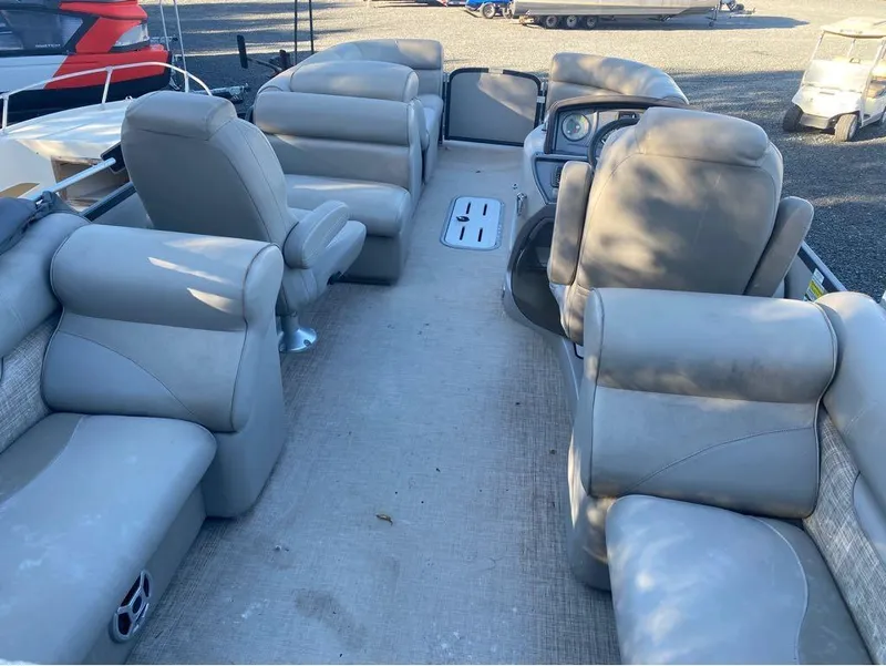 Slide: The Image of Premier 230 SunSation RF 2016 - 16