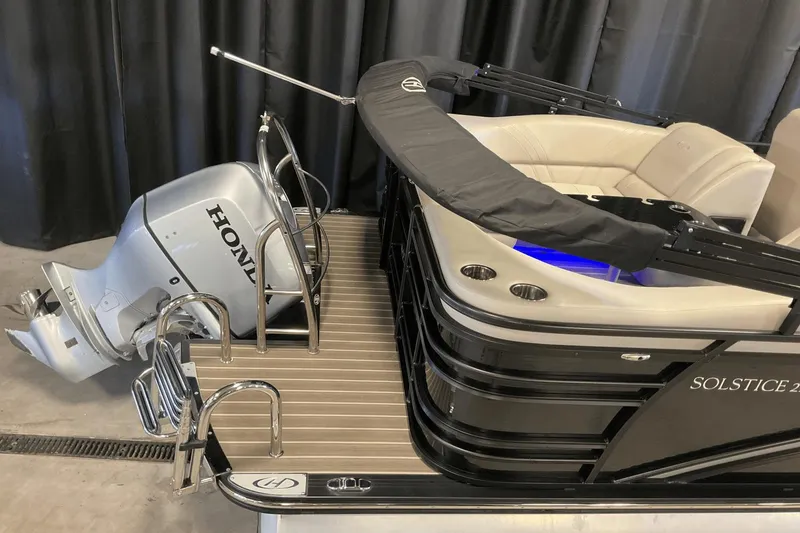 Slide: The Image of Harris Solstice 220 2016 - 12