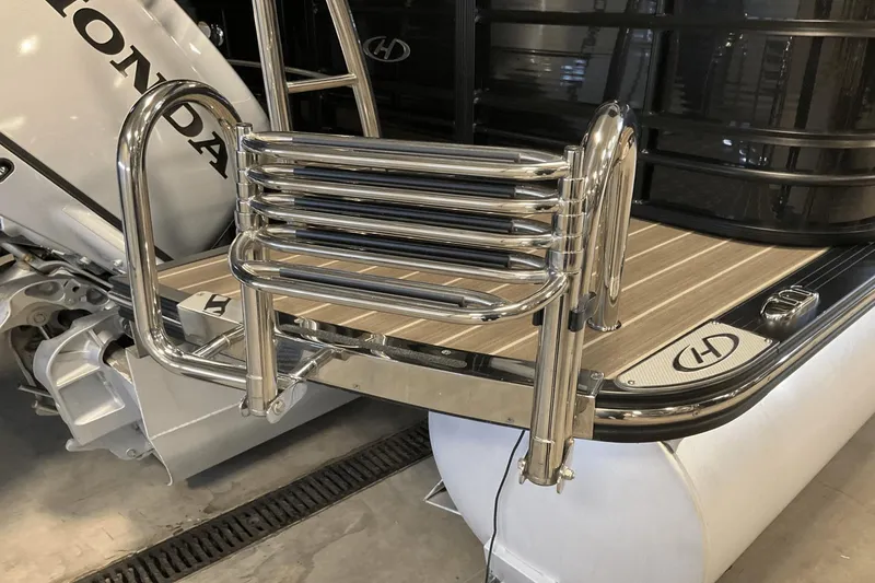 Slide: The Image of Harris Solstice 220 2016 - 13