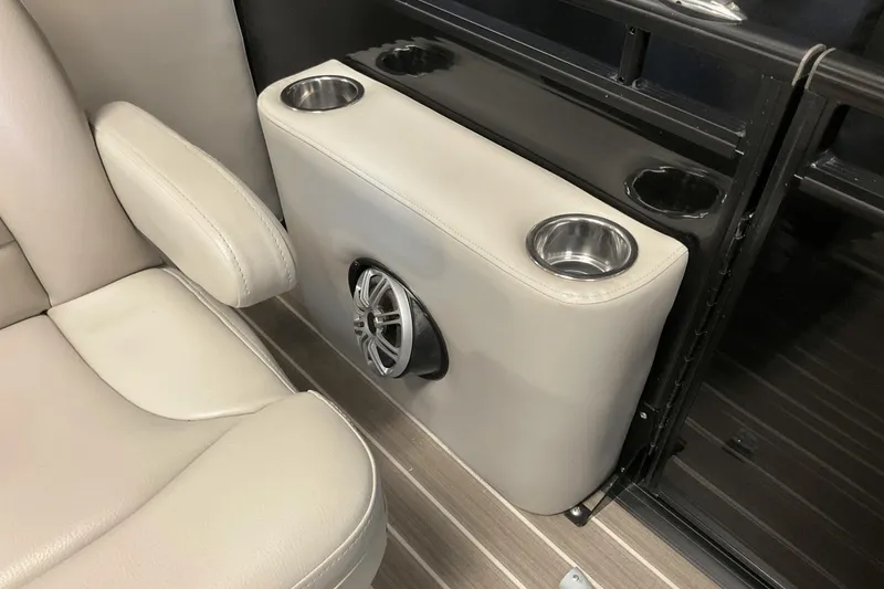 Slide: The Image of Harris Solstice 220 2016 - 33