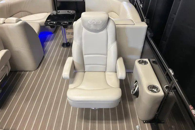 Slide: The Image of Harris Solstice 220 2016 - 34