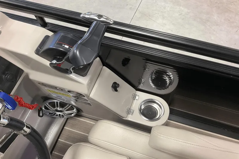 Slide: The Image of Harris Solstice 220 2016 - 40