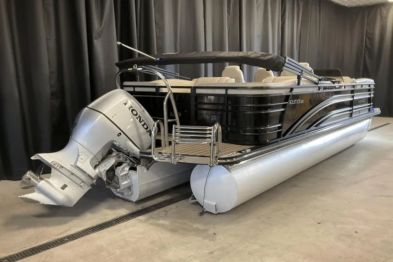 Slide: The Image of Harris Solstice 220 2016 - 5