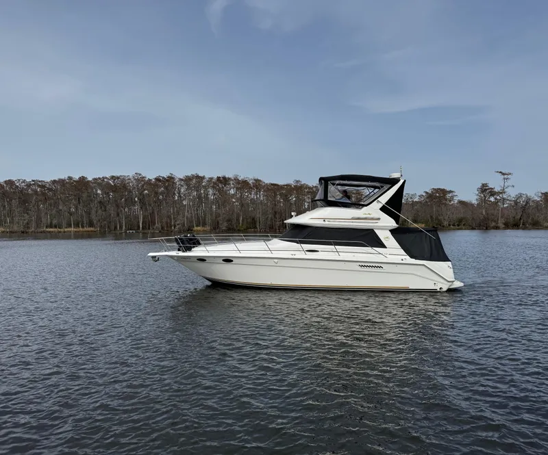 The Image of Sea Ray 370 Sedan Bridge 1996 - 0